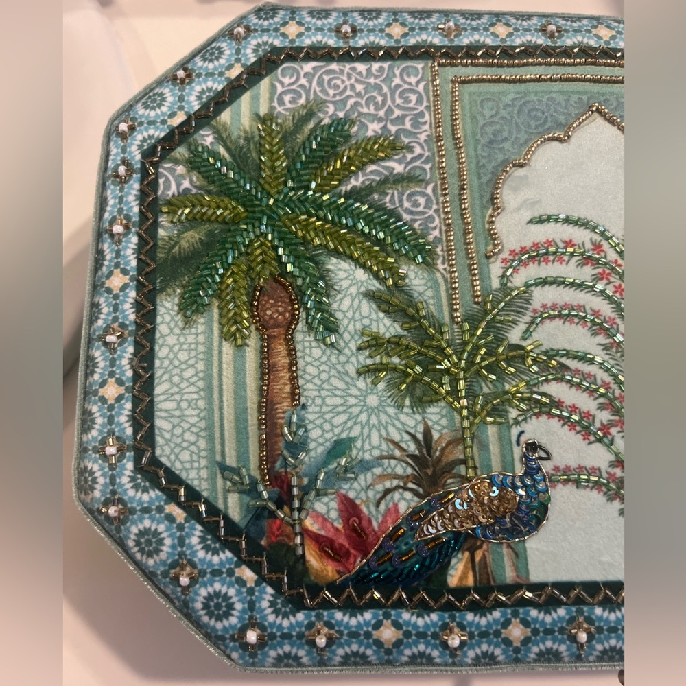 Beaded jewelry box - Picture 3 of 13